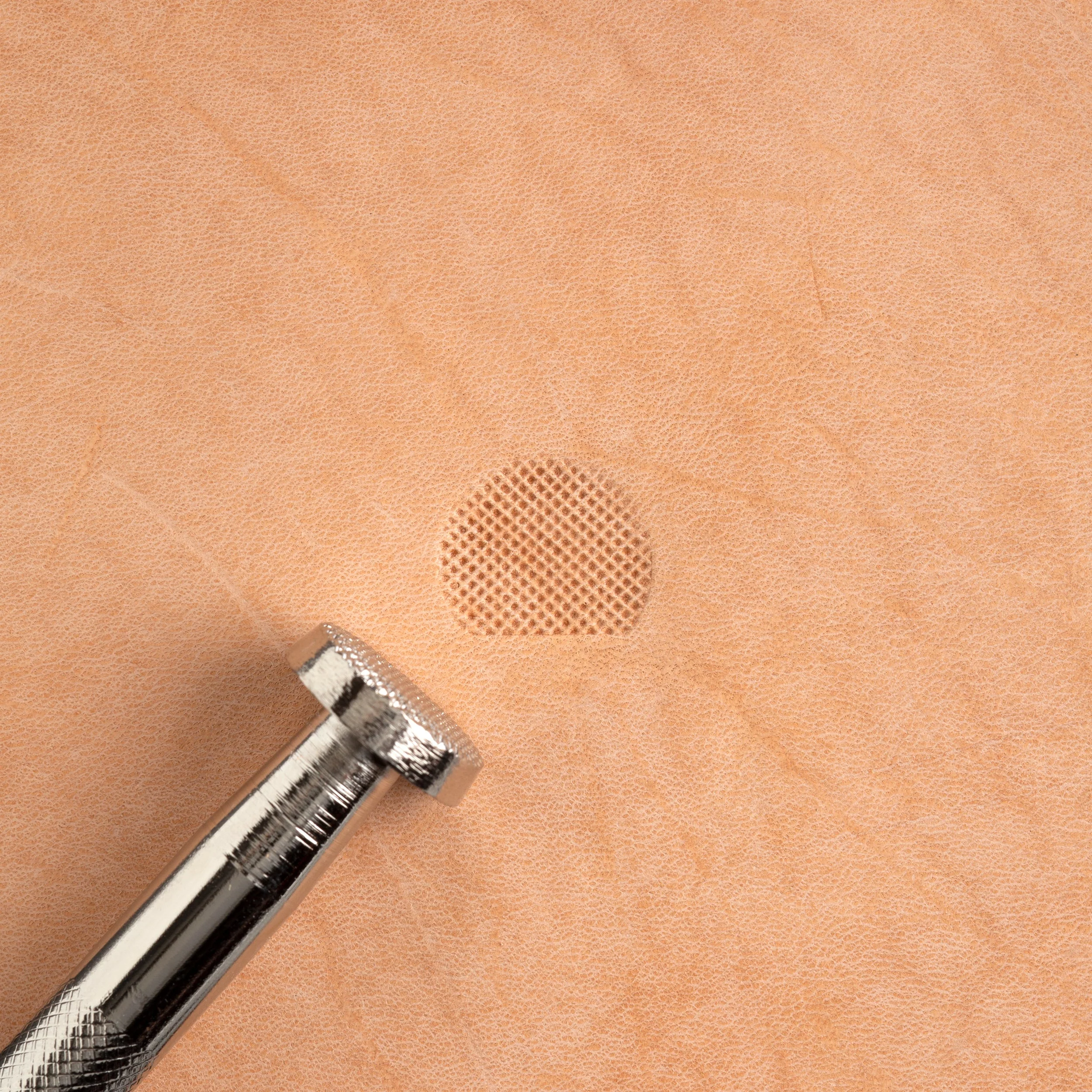 Craftool® Checked Figure Beveler Stamp - Image 4
