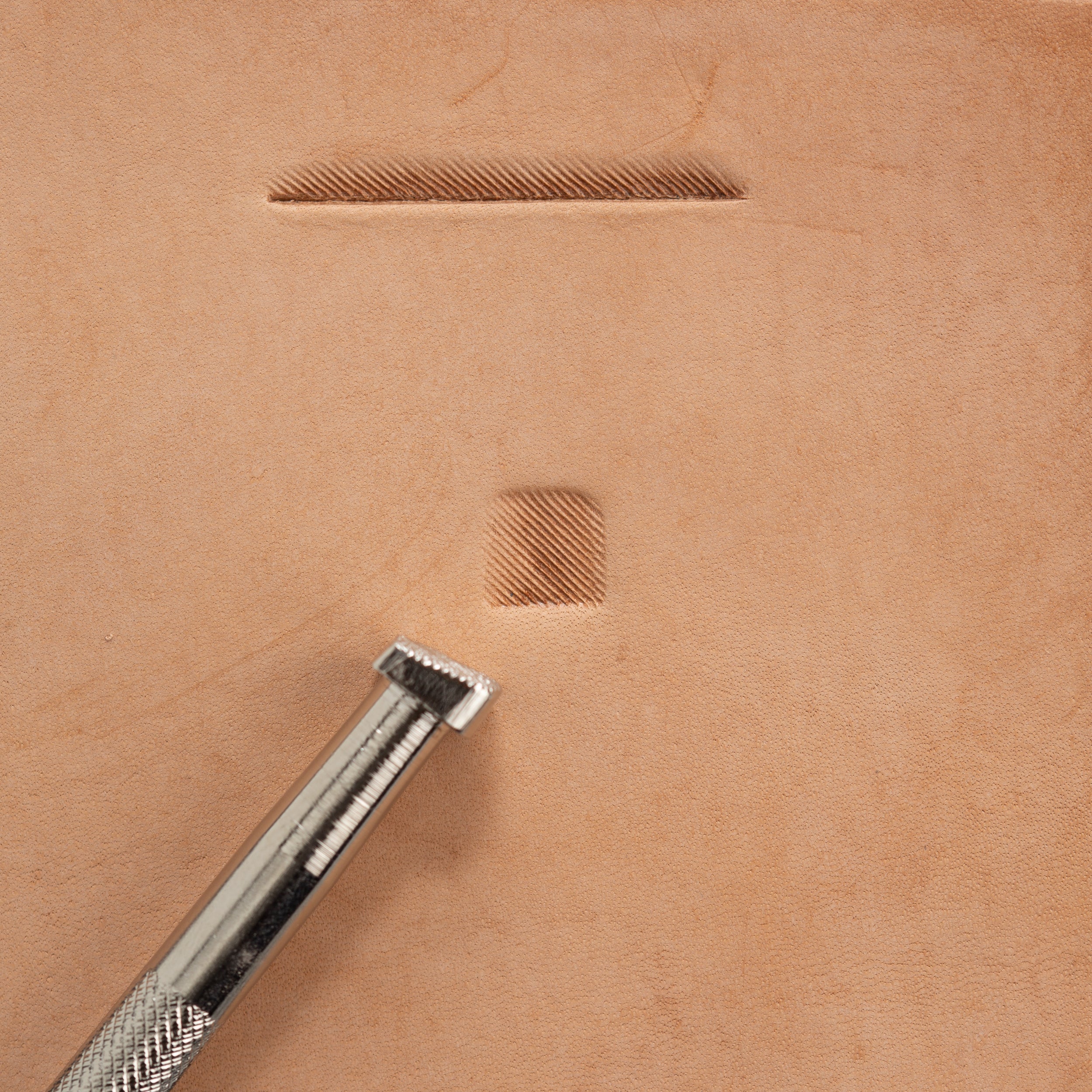 Craftool® Diagonal Lined Beveler Stamp - Image 2