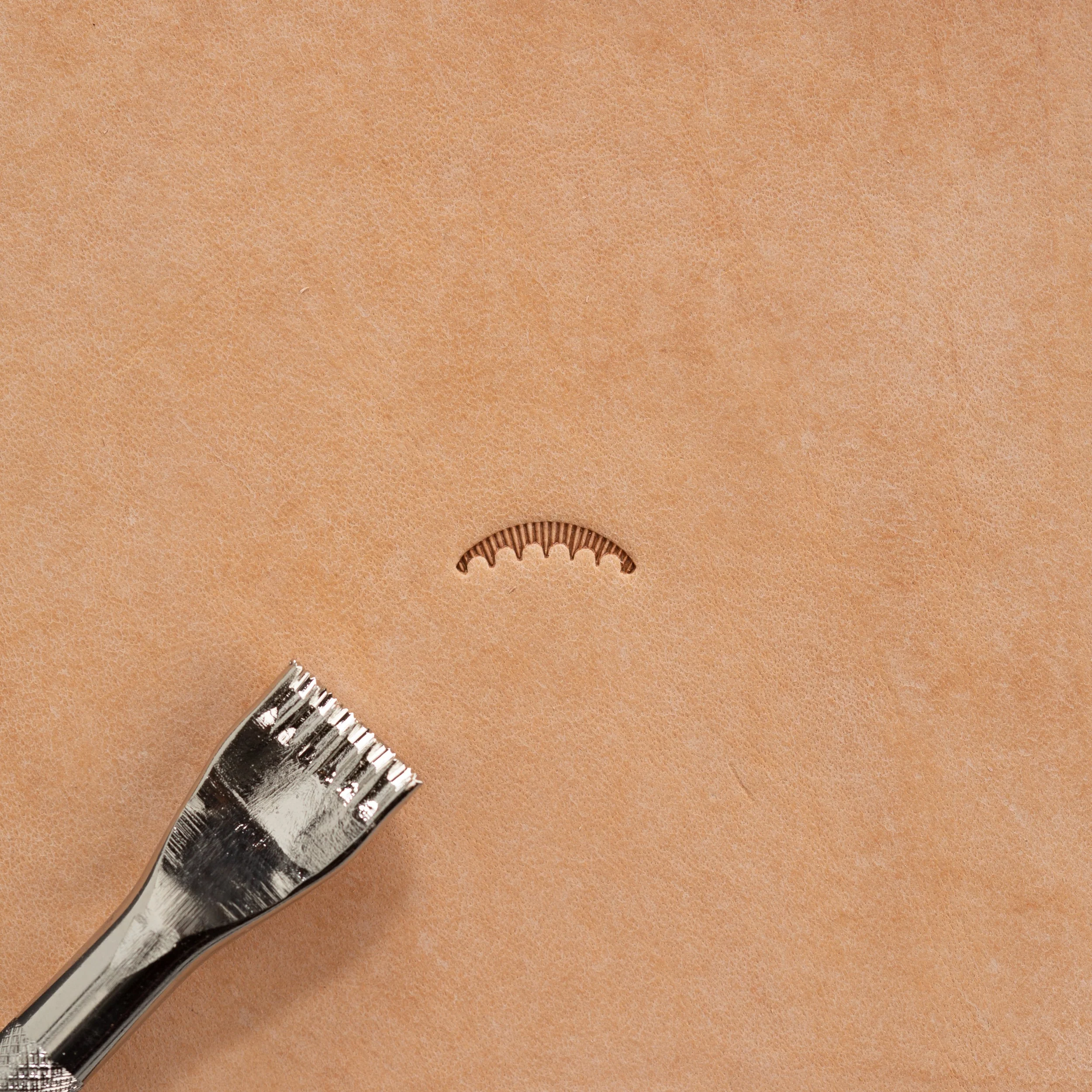Craftool® Scalloped & Lined Veiner Stamp - Image 3