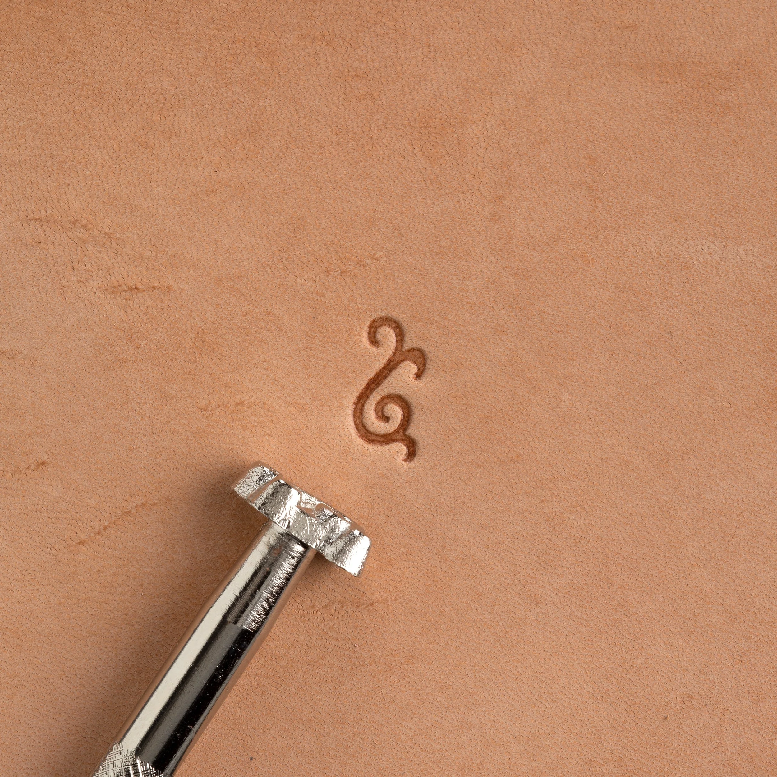 Craftool® Scroll Border Stamp - Image 2