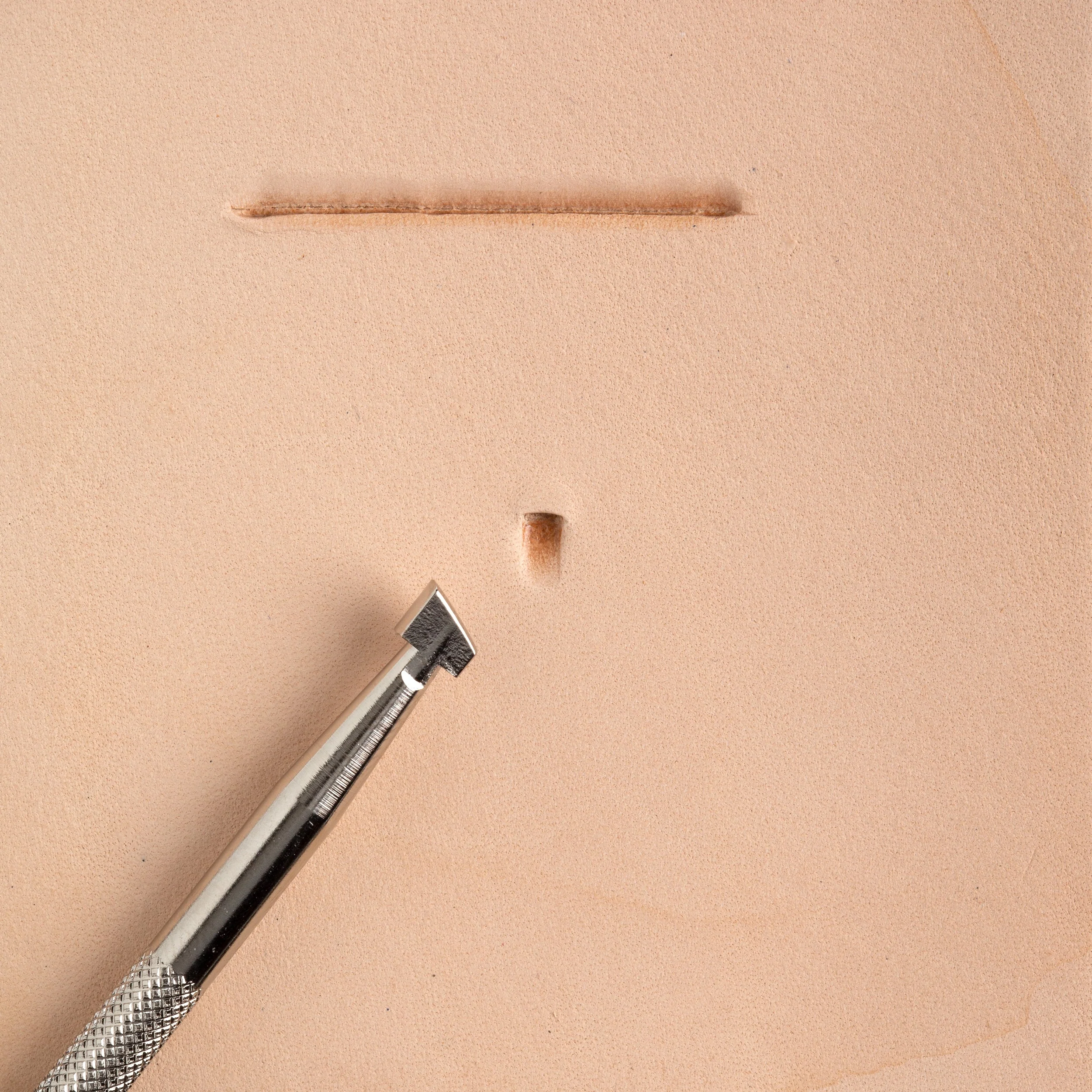 Craftool® Smooth Beveler Stamp - Image 3