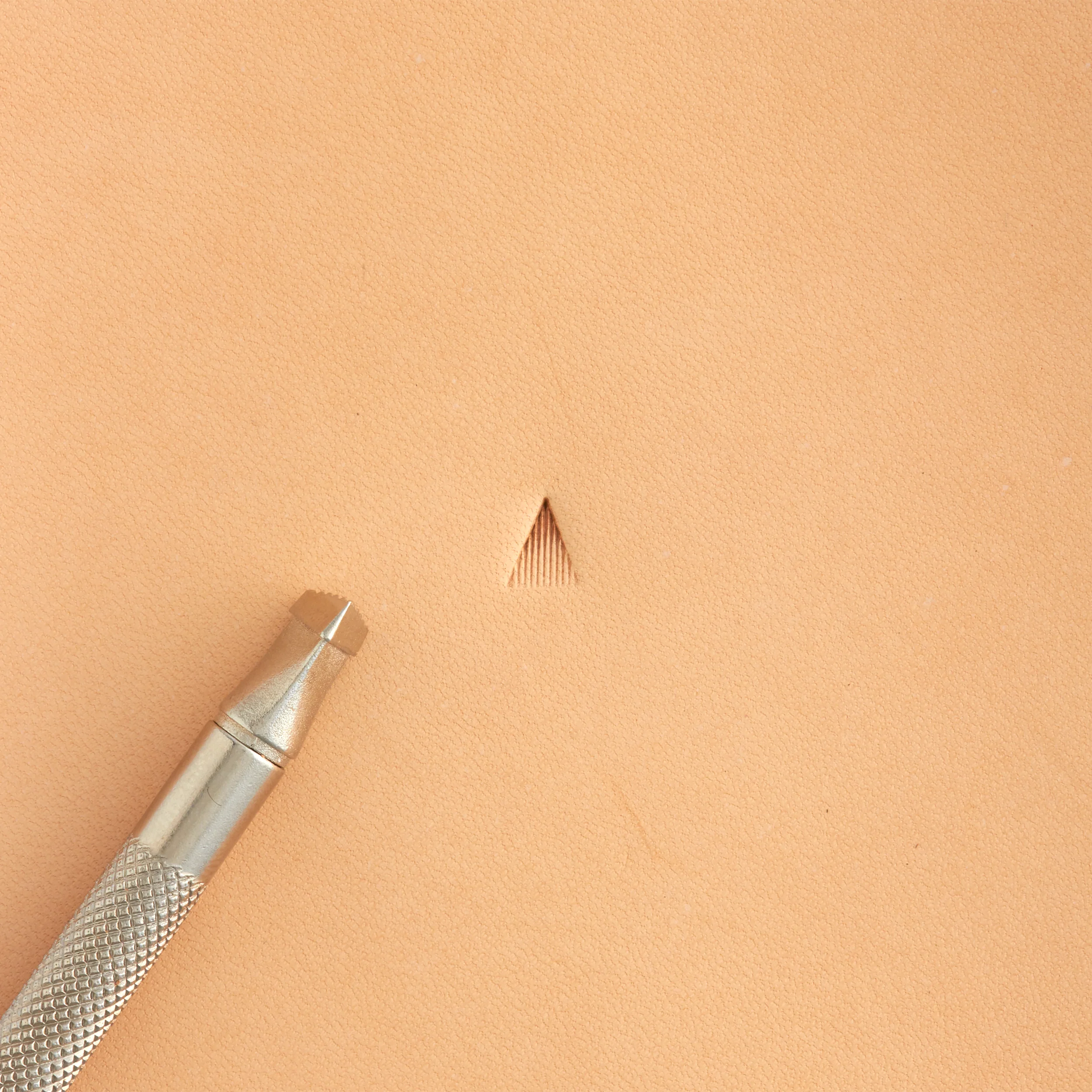 Craftool® Pointed Figure Beveler Stamp - Image 2