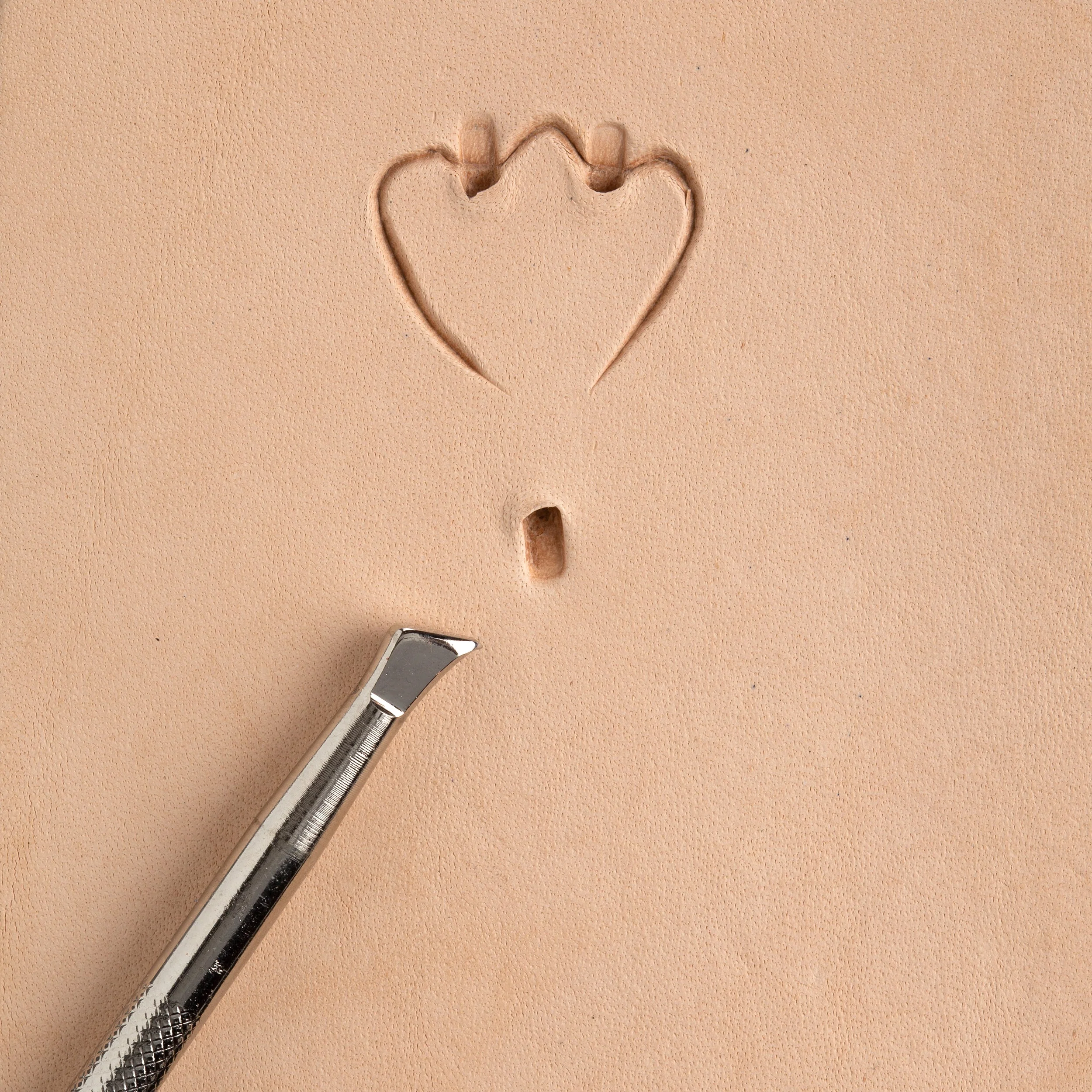 Craftool® Undercut Lifter Stamp - Image 3