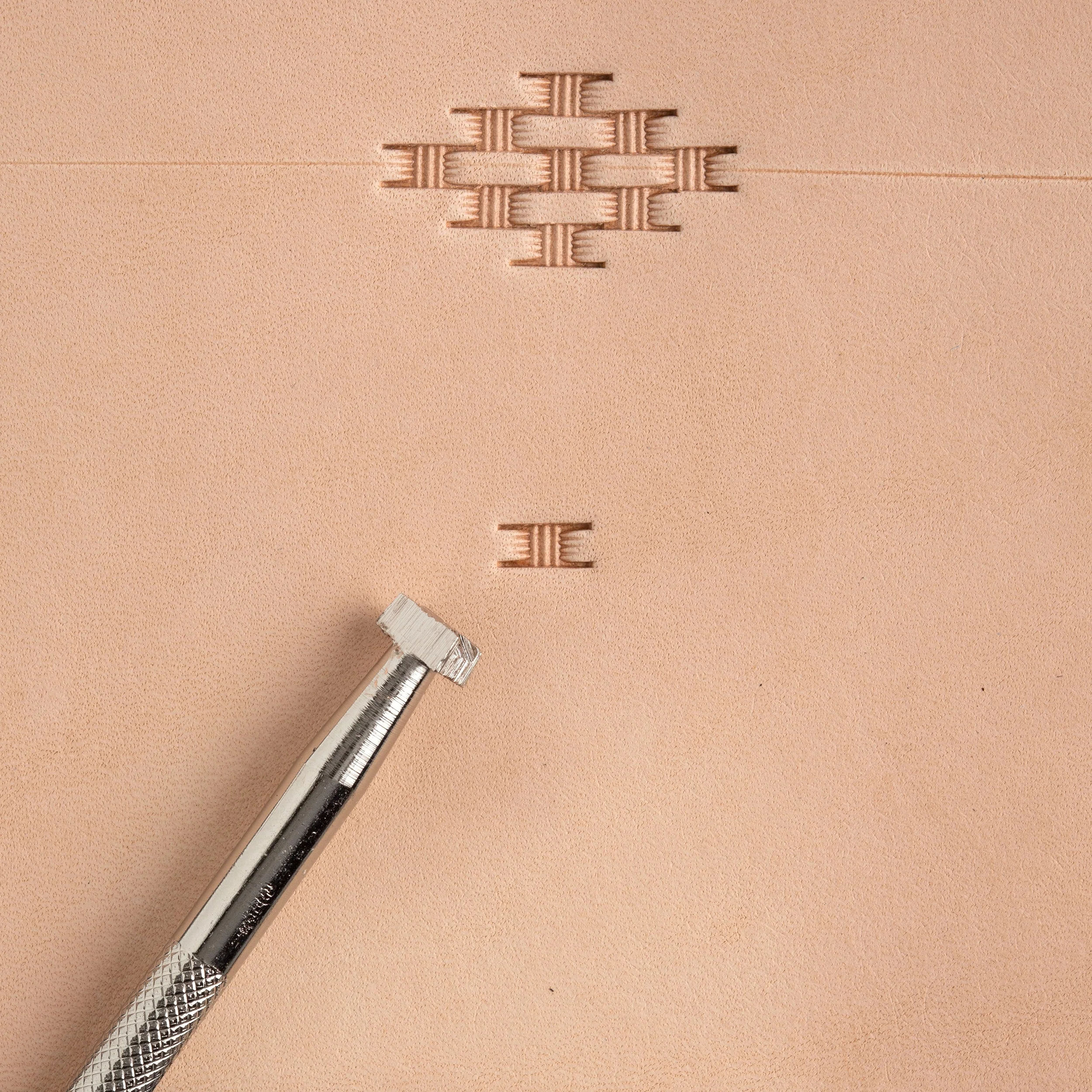 Craftool® Lined Center Basketweave Stamp - Image 5