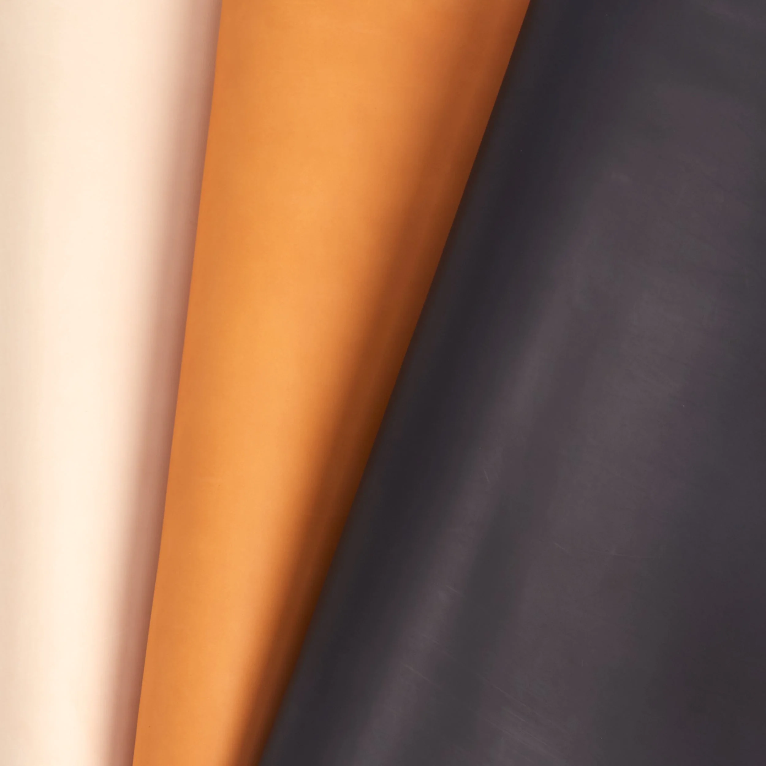 Veg-Tan Tooling Calfskin - Image 2