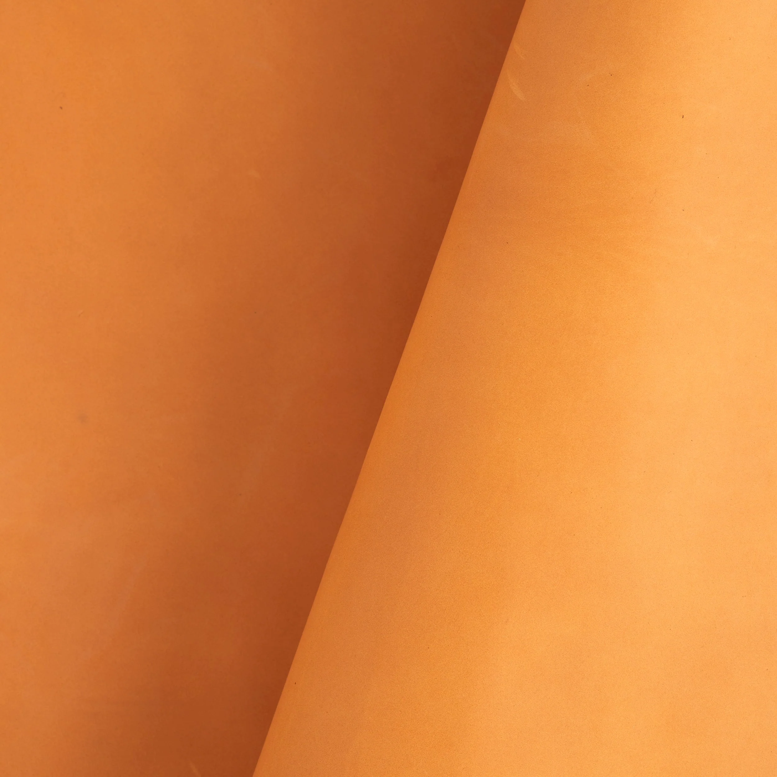 Veg-Tan Tooling Calfskin - Image 9