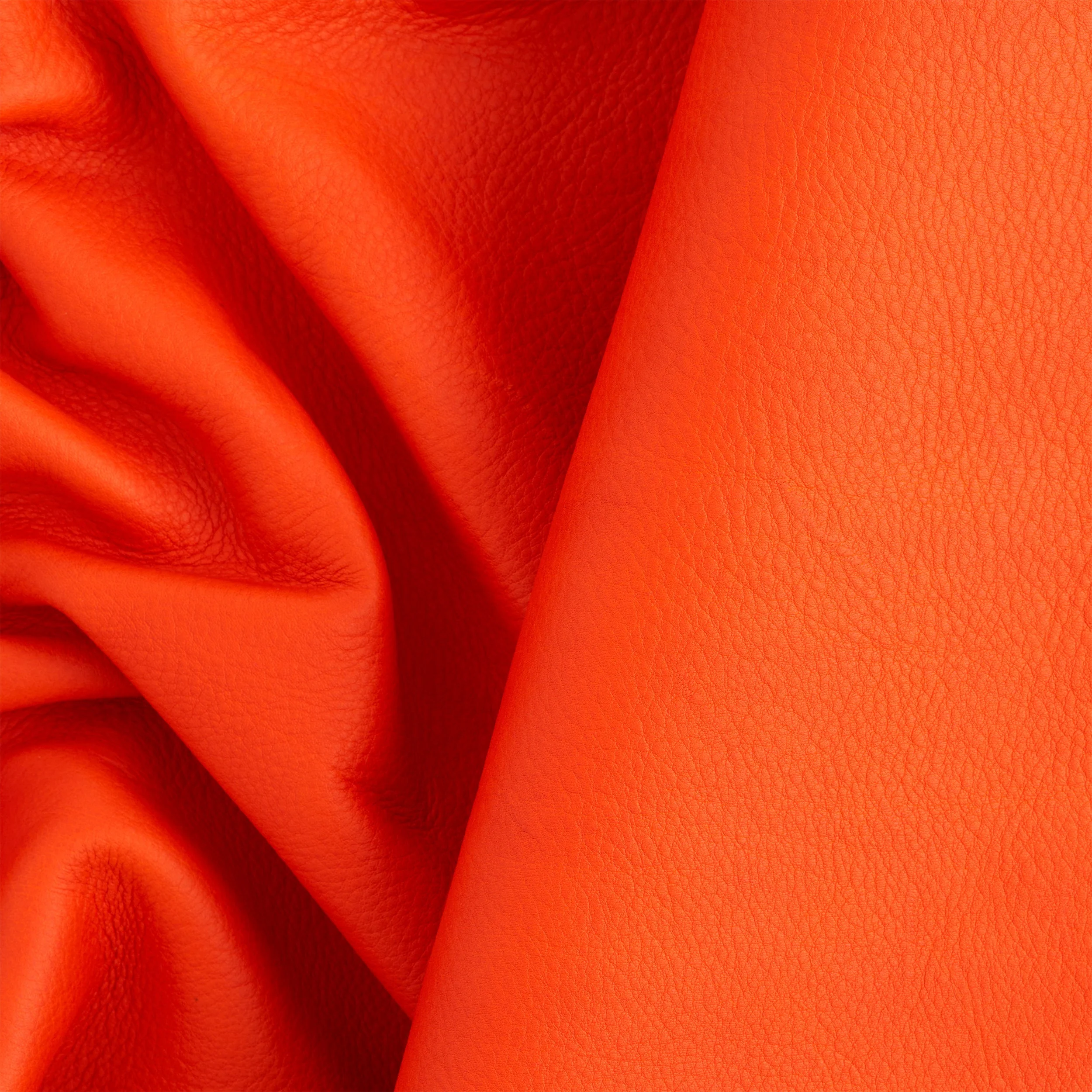 Vibrant Dyed Veg-Tan Double Shoulder - Image 37